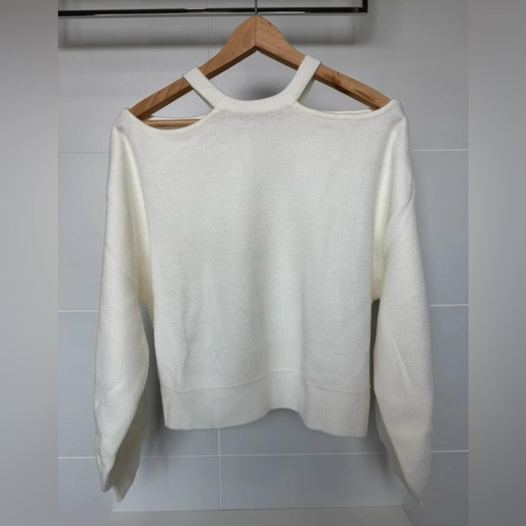 H&M Divided Ivory Cold Shoulder Sweater | Size Medium - Picture 2 of 4